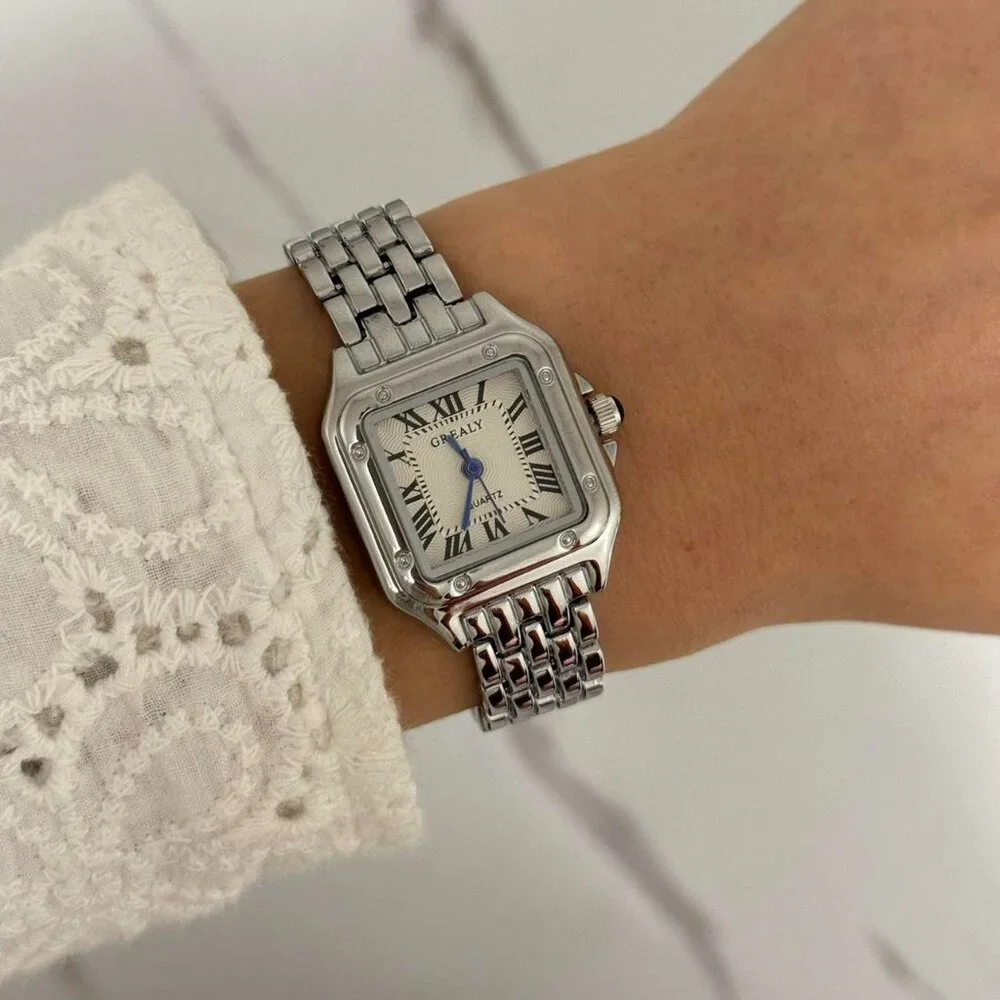 Sku:0384 vintage style silver watch + in a gift box They fit‎ any hand size